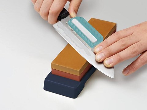 How to sharpen Japanese kitchen knives