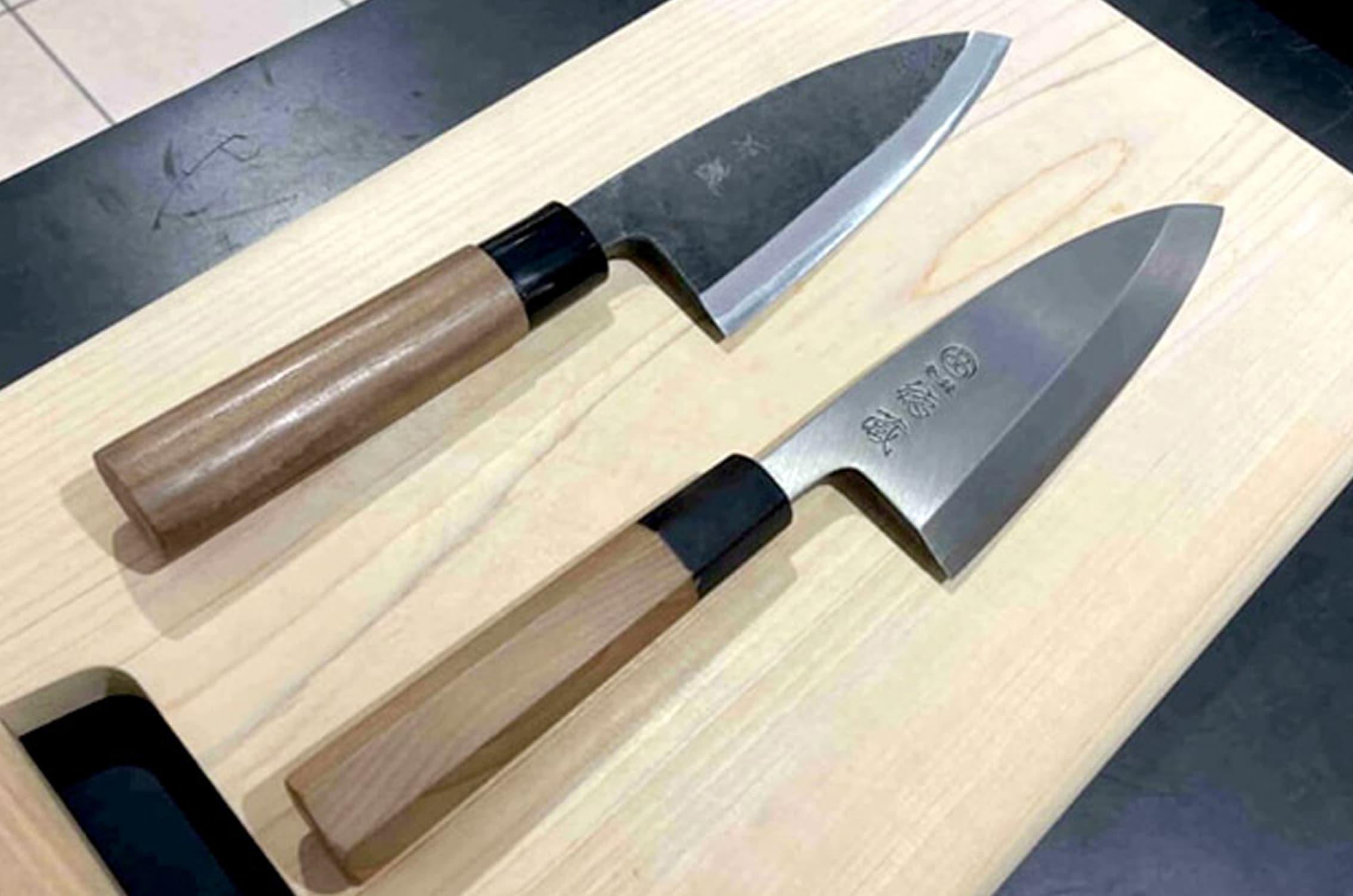 Nên Chọn Dao Bếp Nhật Một Lưỡi Hay Hai Lưỡi?