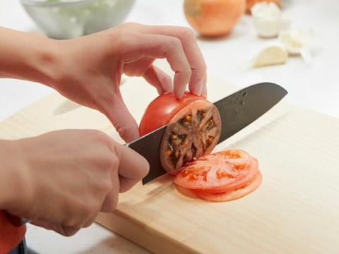 How knife sharpness affects the cooking experience and taste of the dish